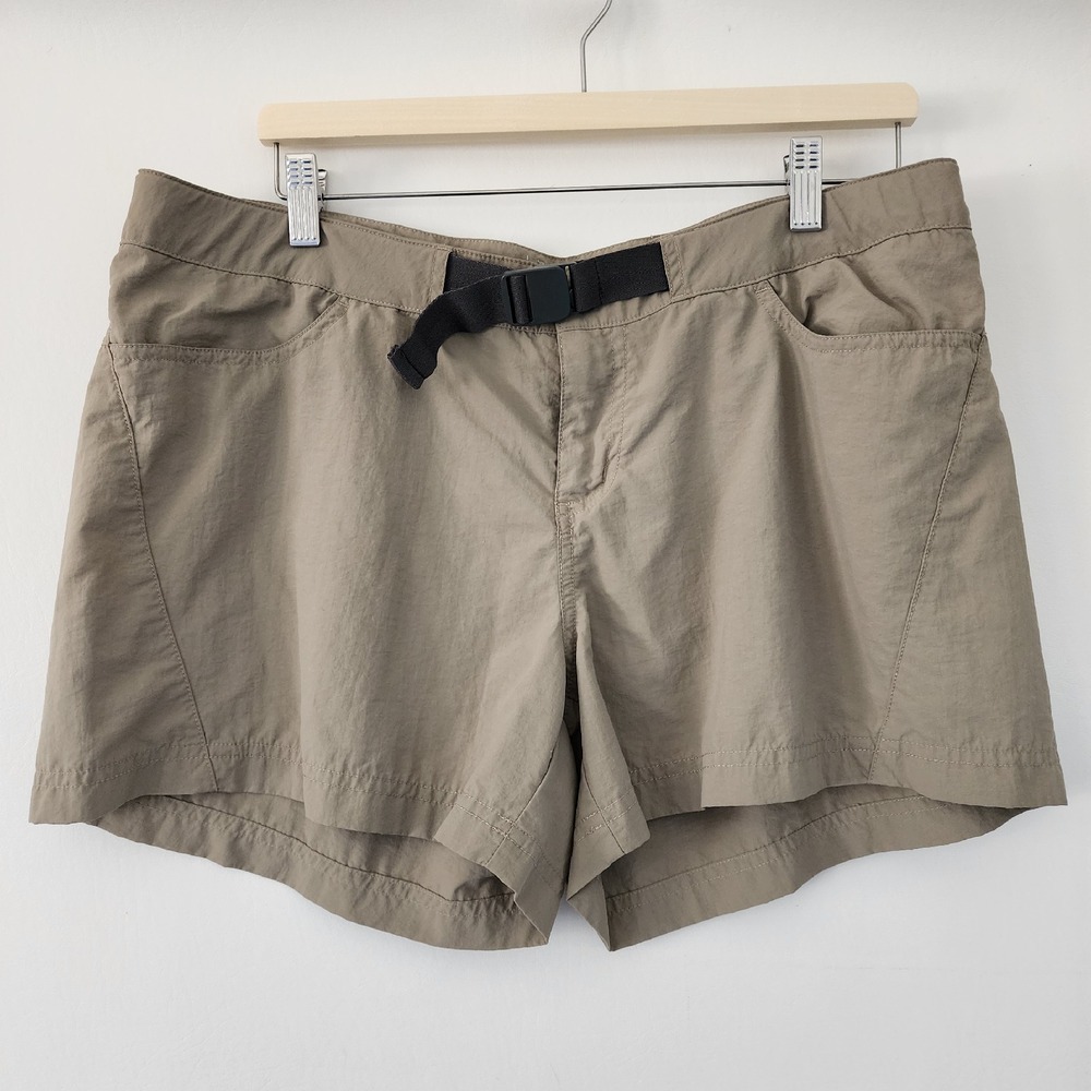 Columbia Omni-Shade Omni-Wick khaki tan hiking outdoor shorts womens size L